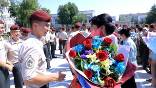 Ҳарбий мактабларда битирув маросими бўлиб ўтяпти