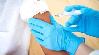 Вакцины от COVID-19 перестают защищать через полгода