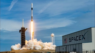 Дунёнинг энг бой одами - Илон Маск Қизилқум саҳросидан SpaceX станцияси қуради