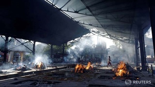 В Индии за последние несколько дней выявляют беспрецедентное количество заболевших и умерших