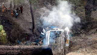 Ҳиндистонда автобуснинг дарага тушиб кетиши оқибатида ҳалок бўлганлар сони 22 кишига етди