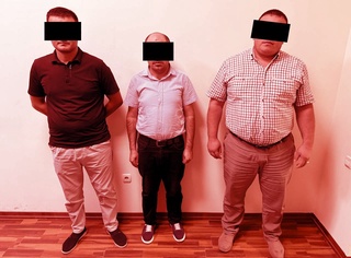 Surxondaryoda hokim yordamchisi, muhandis va qishloq xoʻjaligi masʼuli pora bilan qoʻlga tushdi