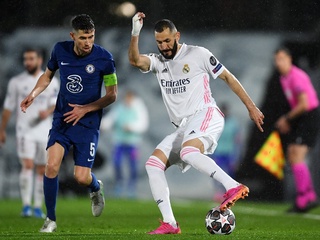 Драматик кечган ўйинларда "Реал" қийинчилик билан ярим финалга чиқди