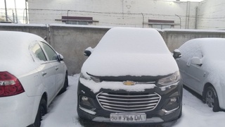 Наманганда 98 та жаримани тўламай юрган ҳайдовчининг Трекери жарима майдончасига жойлаштирилди