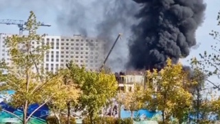 Остонада қурилаётган бинода ёнғин келиб чиқди