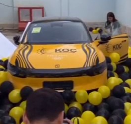 Диёра Келдиёровага электромобиль совға қилинди