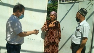 Deputat 110 ta xonadon qarzdorligini to'lab berdi