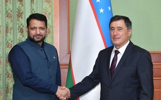 Владимир Норов сафири Покистонро ба ҳузур пазируфт