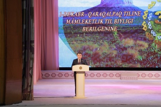 Қарақалпақ тилине мәмлекетлик тил бийлиги берилген күн мүнәсибети менен байрам салтанаты болып өтти