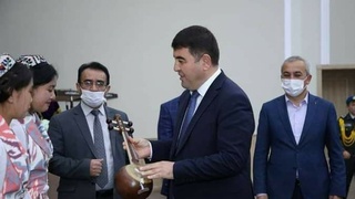 Для одаренных детей – музыкальные инструменты на 600 млн. сумов