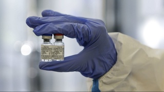 Россия коронавирусга қарши вакцина ишлаб чиқаришни бошлади