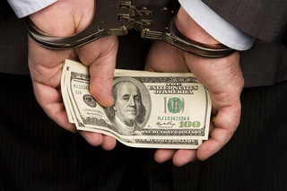 Tadbirkorga kredit ajratib berishni va'da qilgan firibgar ushlandi