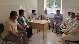 Deputat va senatorlar Xorazmda aholiga koʻrsatilayotgan tibbiy xizmat sifatini oʻrganmoqda