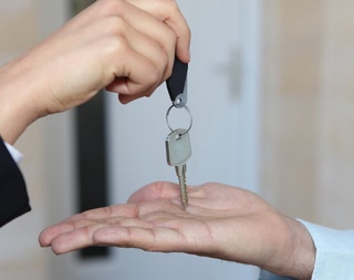 Миродилнинг янги ҳаёти янги хонадон остонасидан бошланди