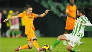 «Реал» в Севилье проиграл «Бетису» с пенальти и открыл «Барселоне» путь к вершине Ла лиги