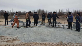 Қурылыс жумысларының барысы депутатлар қадағалаўында