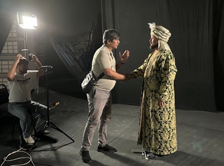 Жомий ва Навоий ҳақидаги фильм ижодкорлари вилоят театрларида фотопроба ўтказмоқда