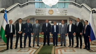 Узбекистанцам в России предоставят бесплатные юридические услуги