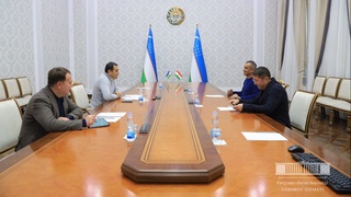 Хайрулло Бозоров провел встречу с таджикским предпринимателем Хайриддином Бобоевым