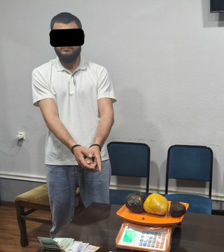 Giyohvandlik vositalarini poytaxtdagi mijozlarga sotish maqsadida olib ketayotgan shaxs qo‘lga olindi