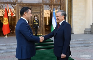 Давлат раҳбарларининг музокаралари бошланди