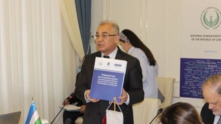 В Узбекистане шрифтом Брайля издан Закон «О правах лиц с инвалидностью»