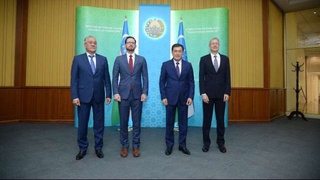 Владимир Норов АҚШнинг Афғонистон бўйича Махсус вакили Томас Вест билан учрашди