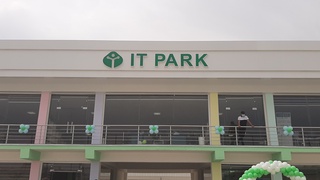 Дастурий маҳсулотлар ва ахборот технологиялари технологик паркининг Гулистон филиали очилди