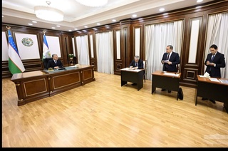 Электромобиль тармоғини ривожлантириш чора-тадбирлари тақдимот қилинди