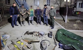 Сирдарёда браконерлар электр қармоқ ёрдамида балиқ овлади