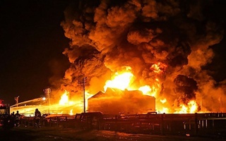 An explosion occurred at an oil refinery in Iran