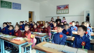 Shimoliy Koreya maktablarida rus tilini o'qitish majburiy bo'ldi