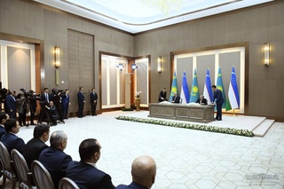 Ўзбекистон ва Қозоғистон ўртасида 15 та ҳужжат қабул қилинди