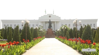 Әзиз Ўатанласлар! 
Қəдирли дослар!