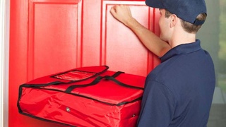 Откройте, вам пицца!