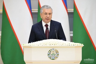 Давлатимиз раҳбари мукофотларни ўз эгаларига топширди