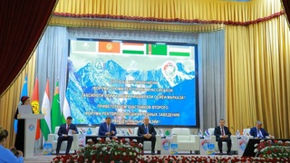 Ҳайати Ӯзбекистон дар Анҷумани дуюми ректорон, ки дар Тоҷикистон баргузор шуд, ширкат кард