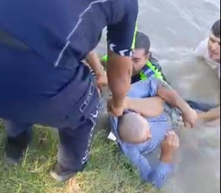 YPX xodimi suvda choʻkayotgan fuqaroni qutqarib qoldi