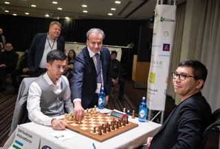 Nodirbek Abdusattorov peshqadamlik qilmoqda