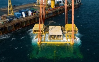 Китай впервые в мире запустил коммерческий подводный дата-центр