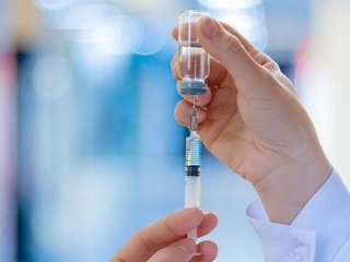 Акнун одамони синнашон аз 50 боло низ эм карда мешаванд