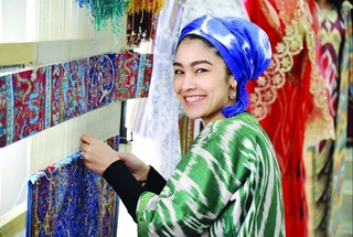 Ёруғ кунларга ёруғ юз билан