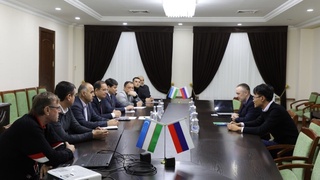 “PFLEL” brendi oʻzbek poyabzallarini import qilishni boshlaydi