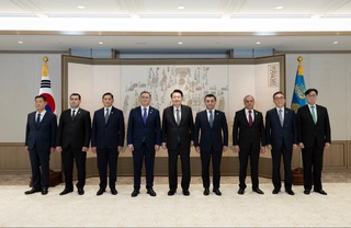 Baxtiyor Saidov Koreya Respublikasi Prezidenti bilan uchrashdi