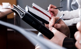 Axborot xizmati rahbarlarini attestatsiyadan oʻtkazish tartibi belgilandi