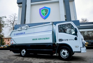 Без вреда для экологии: в Узбекистан доставлен первый электромобиль для перевозки отходов