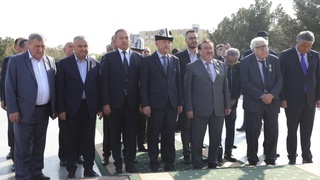 Фестиваль иштирокчилари ҳазрат Навоийга эҳтиром кўрсатишди