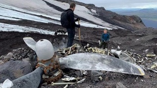 В Исландии через 76 лет оттаял врезавшийся в ледник самолет