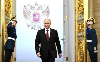 Владимир Путин официально вступил в должность президента России на шестилетний срок