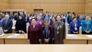 Председатель Сената Олий Мажлиса в Авазе приняла участие в Форуме женщин-лидеров